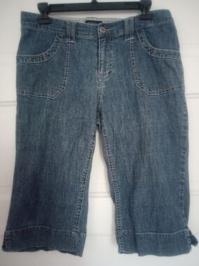 Classic Blue Women’s Denim Capri Jeans